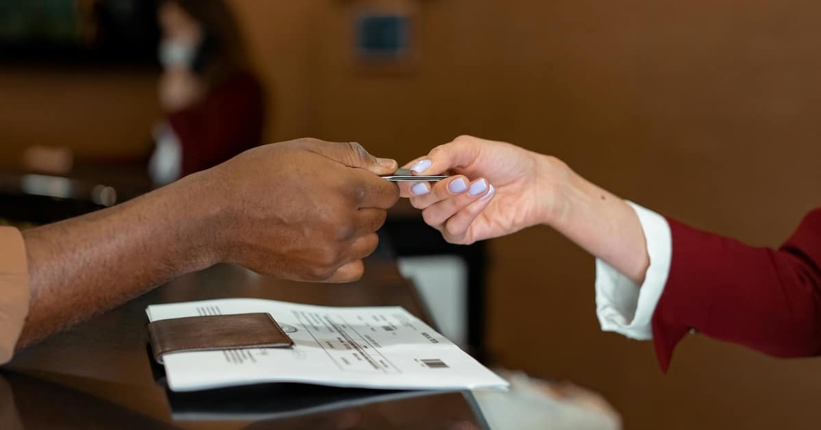 Verifica documenti identità check-in online